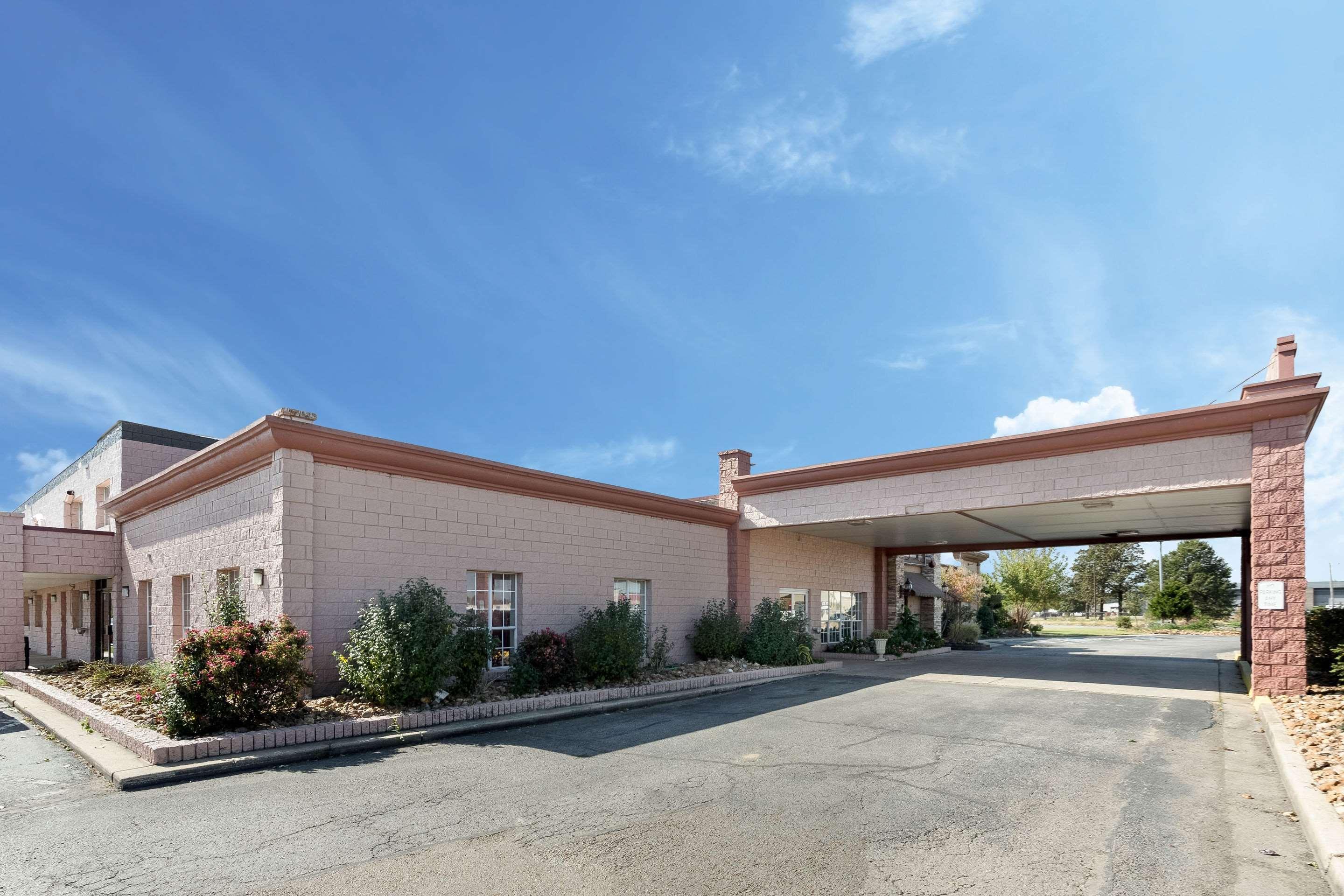 Quality Inn & Suites Paragould Bagian luar foto