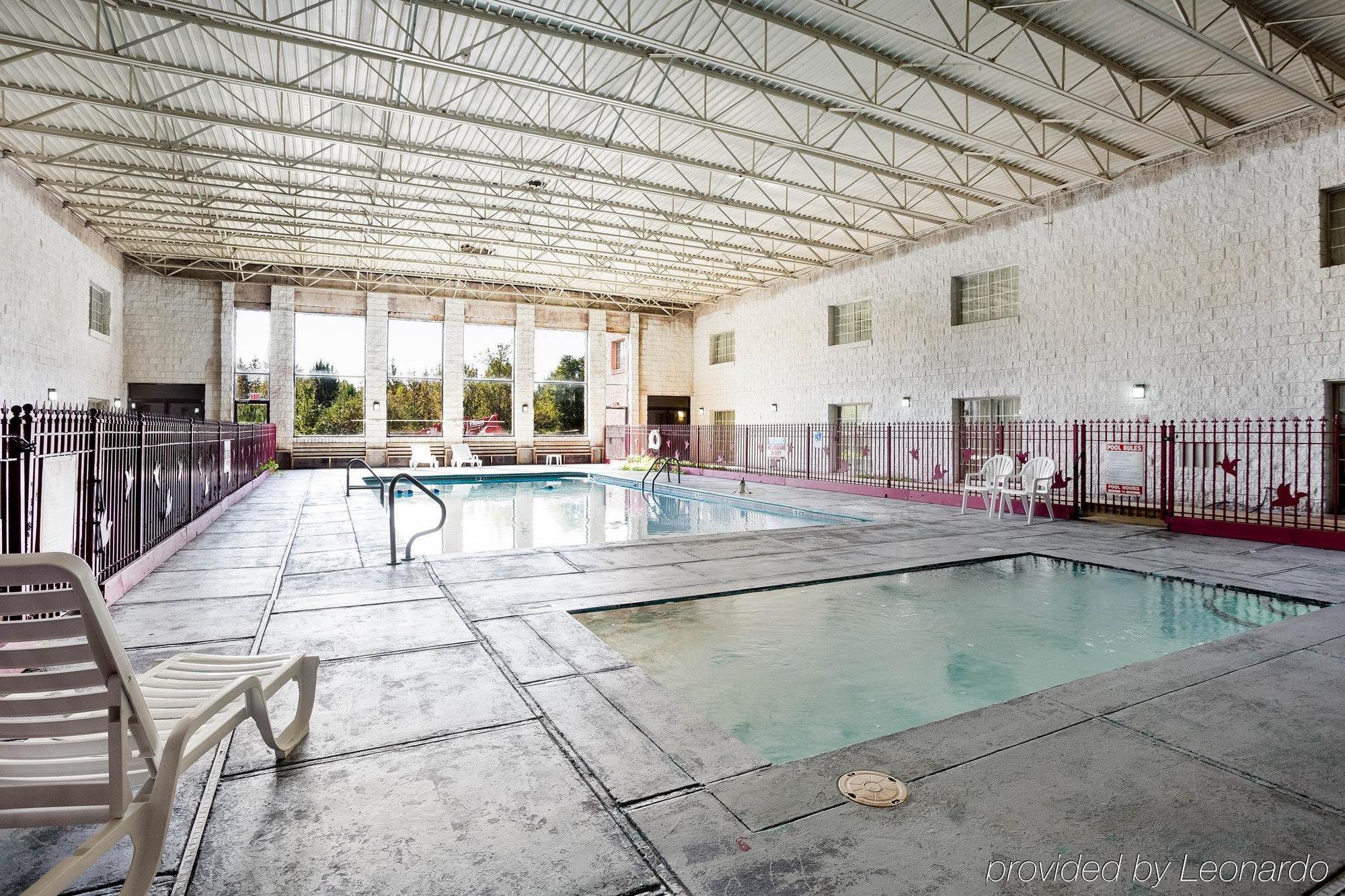 Quality Inn & Suites Paragould Bagian luar foto